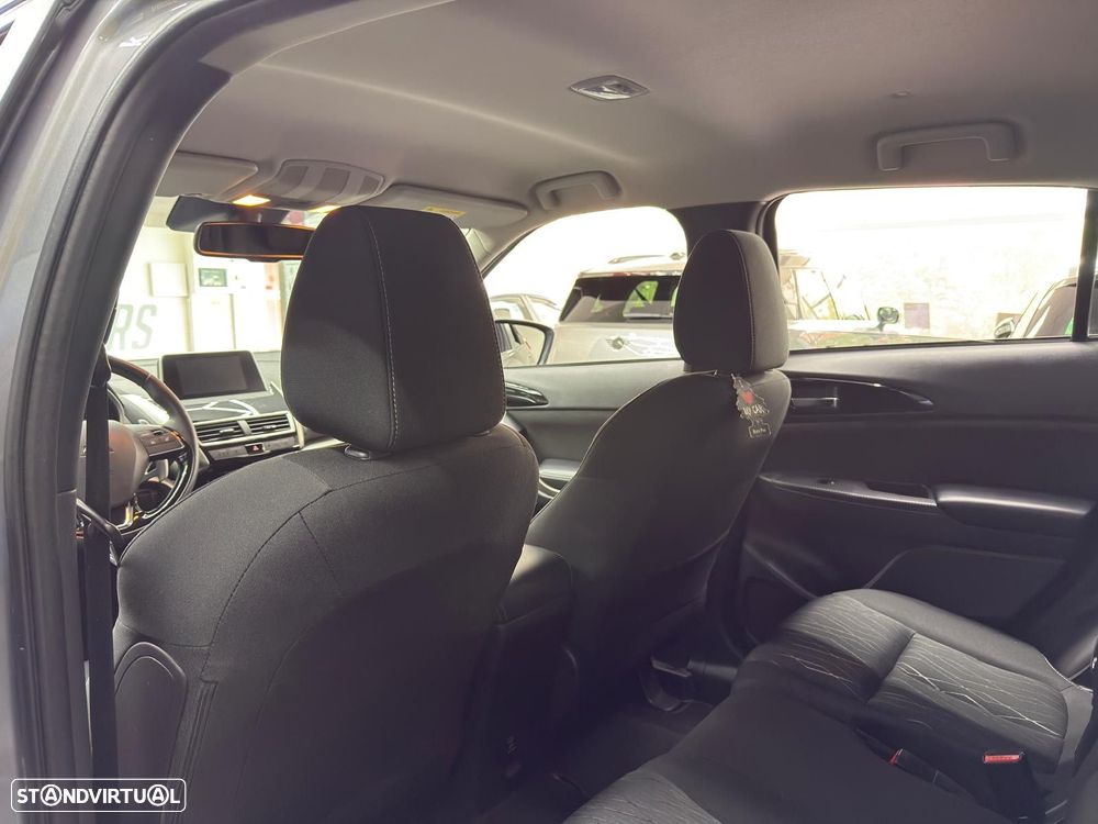 Mitsubishi Eclipse Cross 1.5 MIVEC Intense CVT - 35