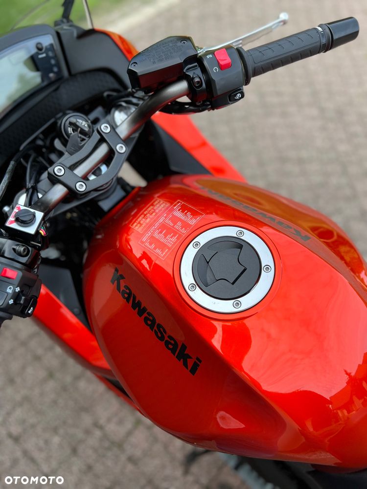 Kawasaki ER - 20