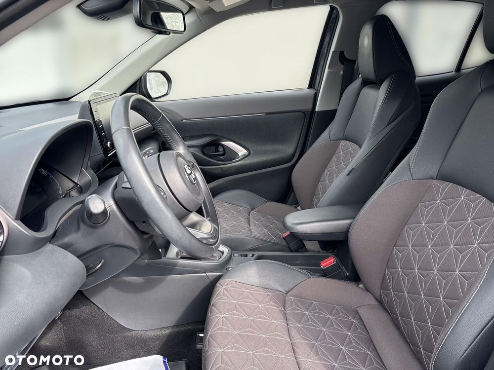 Toyota Yaris Cross - 21