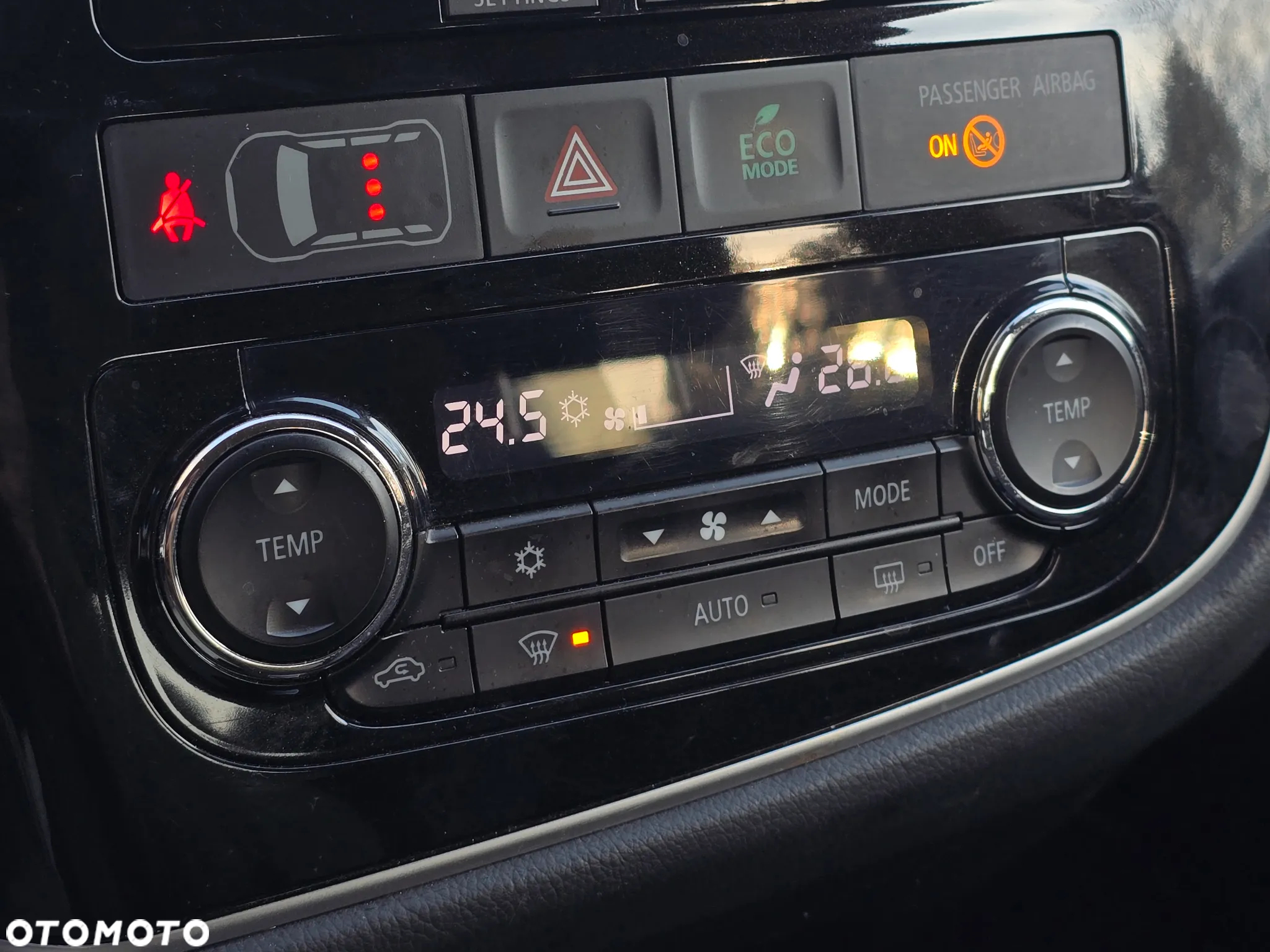 Mitsubishi Outlander 2.0 4WD Plug-In Hybrid - 27