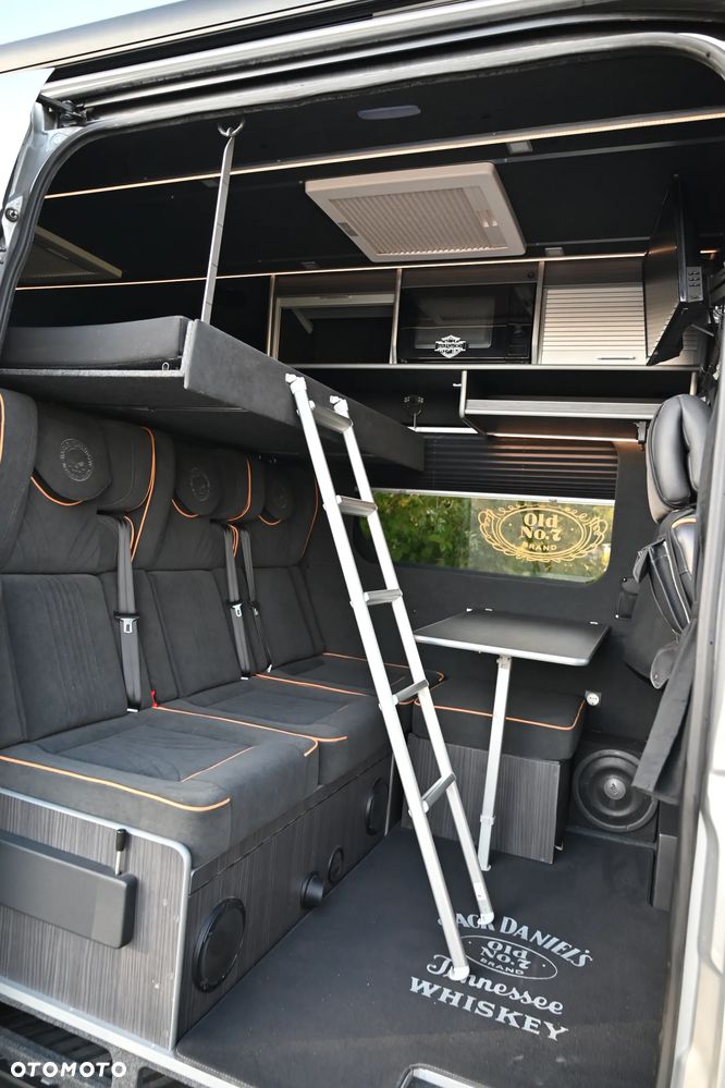 Mercedes-Benz Sprinter - 16