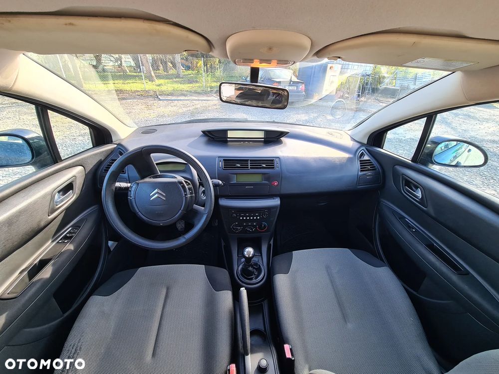 Citroën C4 1.4 16V Style - 15