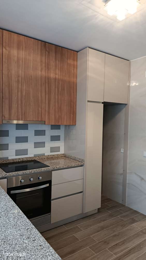 RESERVADO - Apartamento T3 completamente renovado - Grande imagem: 3/23