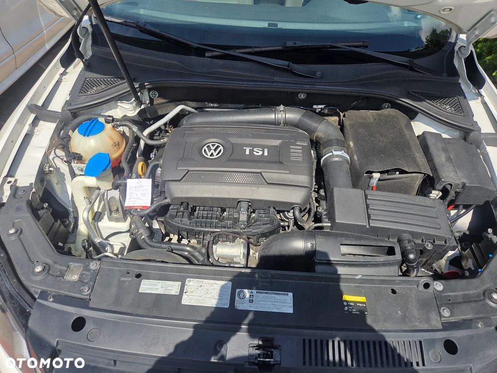 Volkswagen Passat - 18