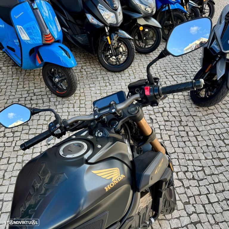 Honda CB 650 RA - 11