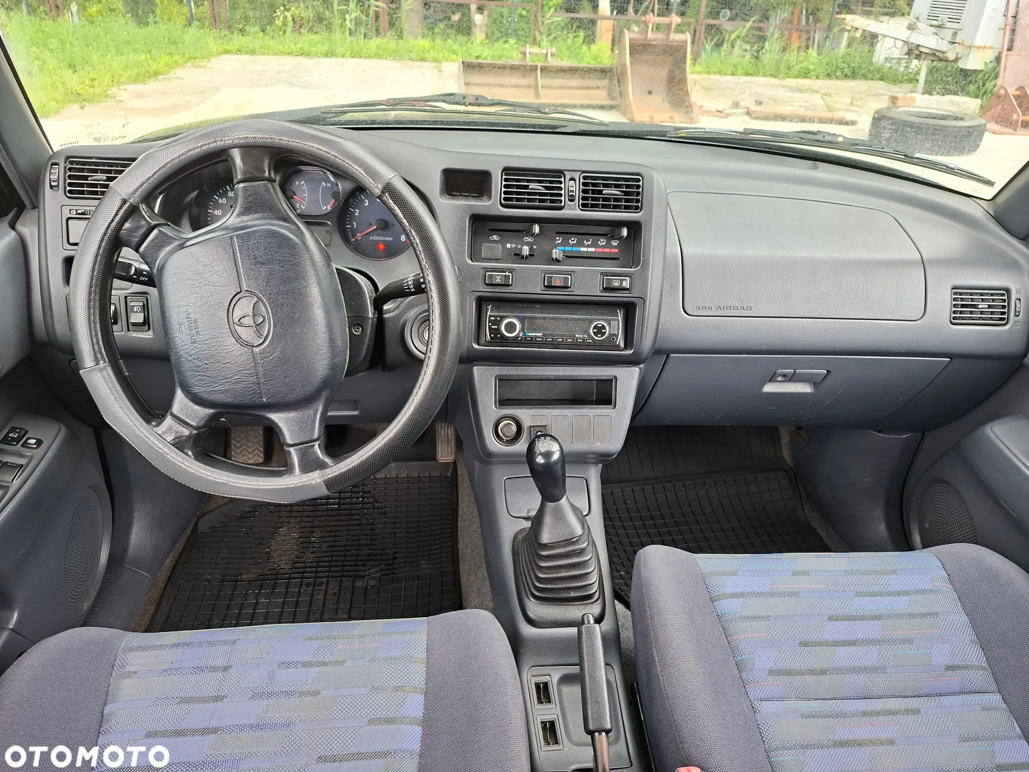 Toyota RAV4 2.0 - 10