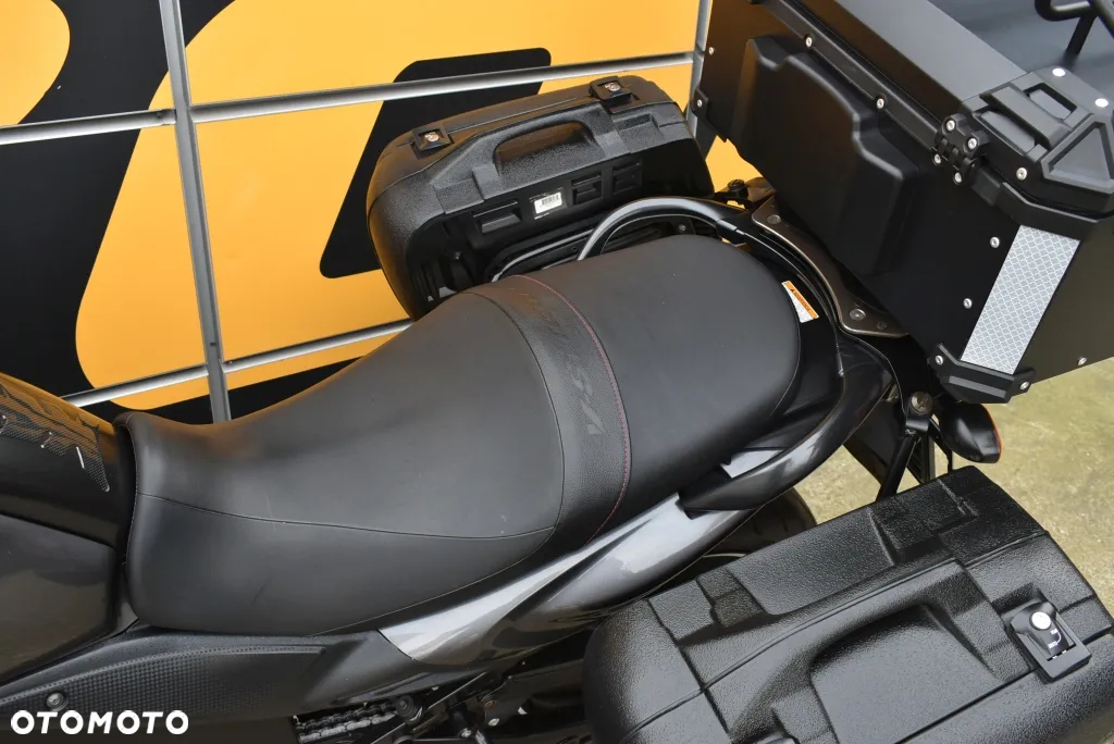 Suzuki V-STROM - 12