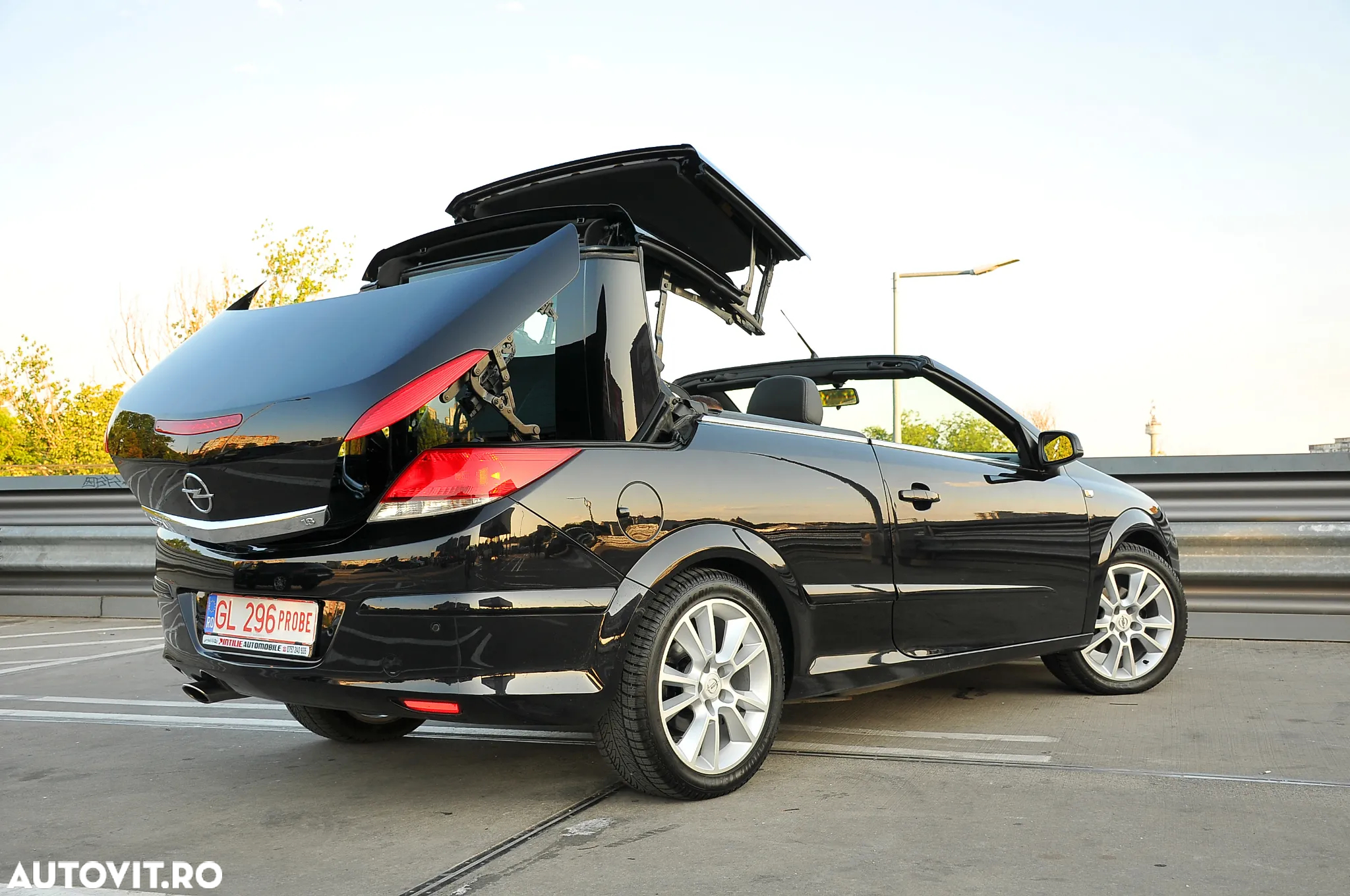 Opel Astra Twin Top 1.8 Cosmo - 2