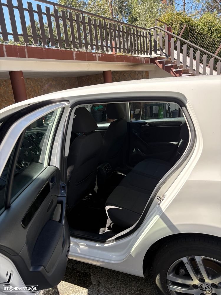 VW Golf 1.6 TDi Confortline - 4