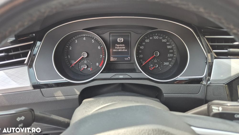 Volkswagen Passat - 9