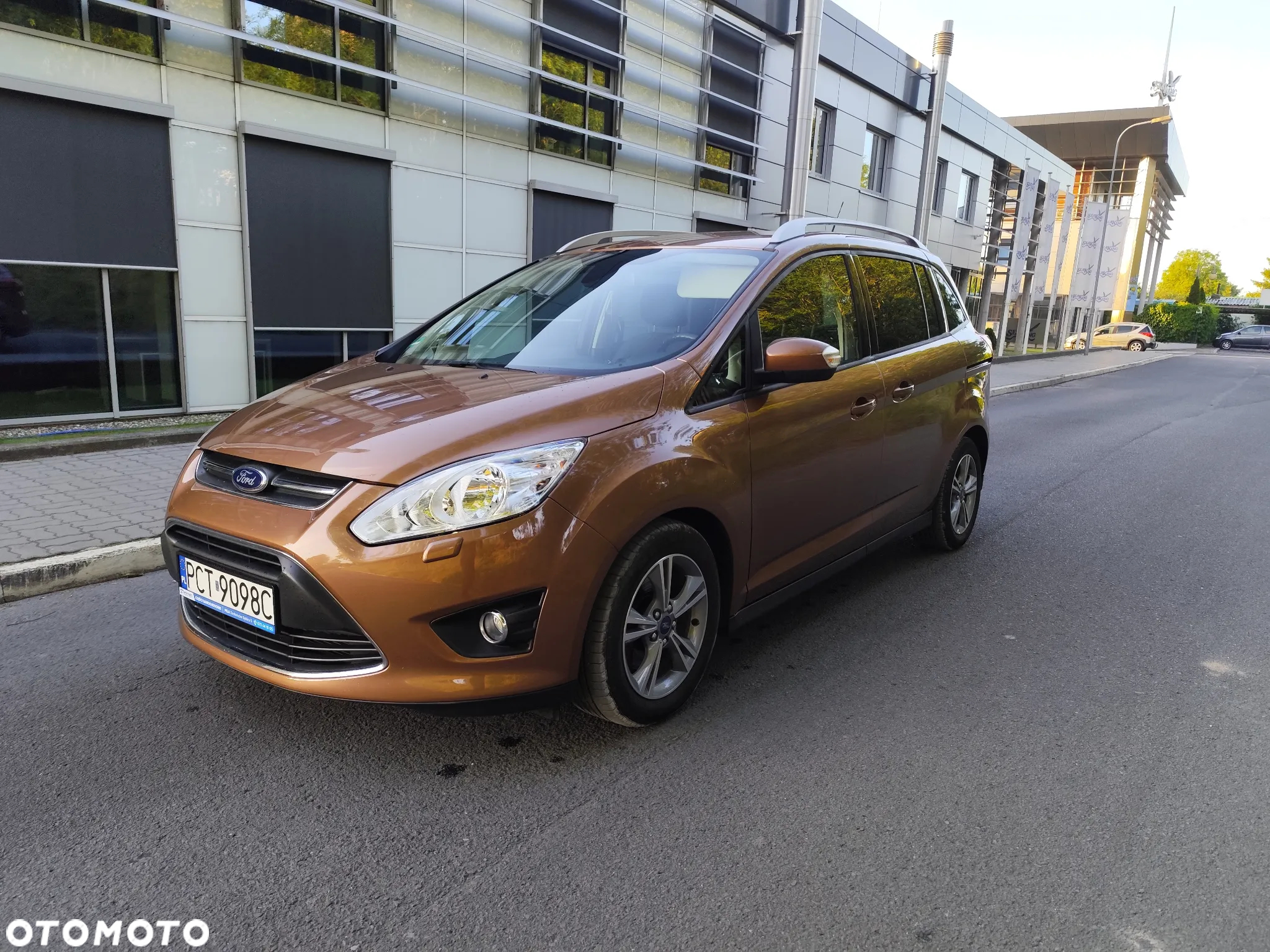 Ford Grand C-MAX 1.0 EcoBoost Start-Stopp-System Champions Edition - 4