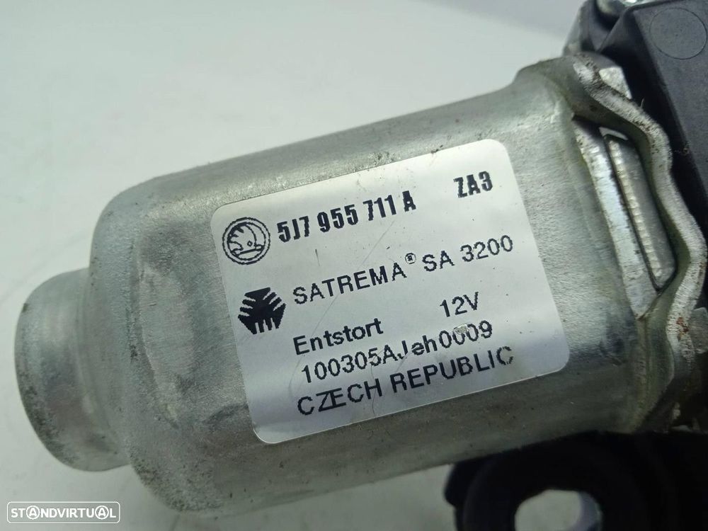 MOTOR LIMPA-VIDROS TRASEIRO SKODA FABIA II 2010 -5J7955711A - 4