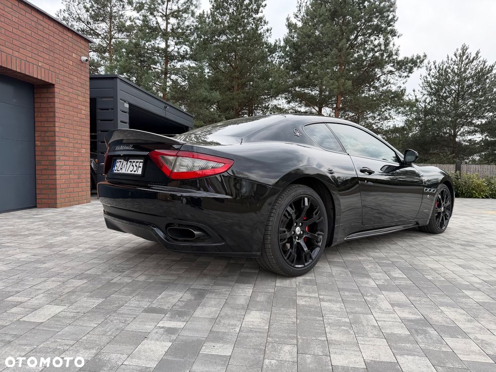 Maserati GranTurismo S Automat - 7