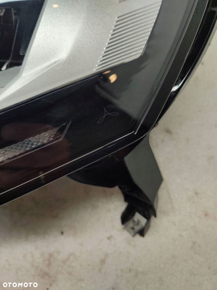 renault captur ii lift 2024'- przód strona lewa full led 260604753r - 4