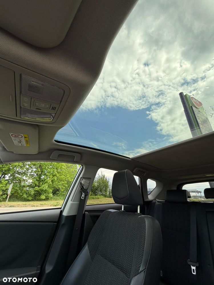 Toyota Auris 1.8 HSD Sol - 9