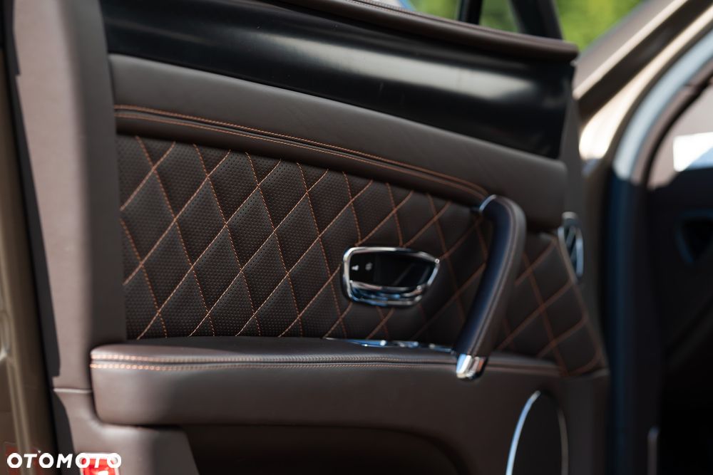 Bentley Flying Spur W12 - 10