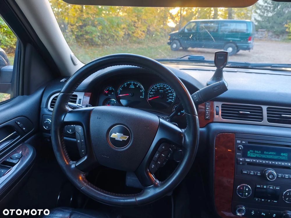 Chevrolet Tahoe - 19