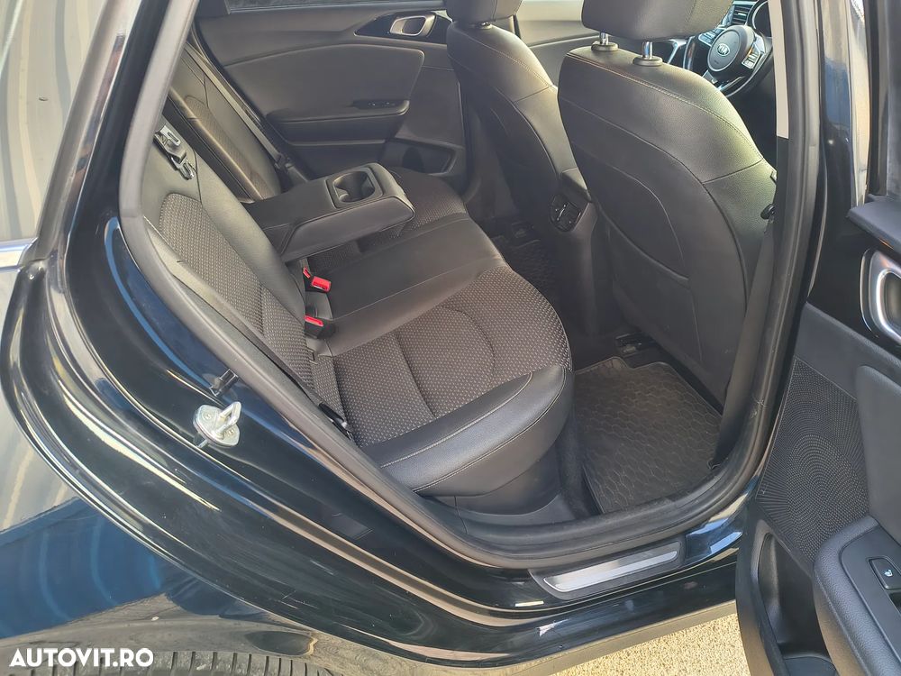 Kia Ceed 1.6 GDI DCT OPF Spirit - 16