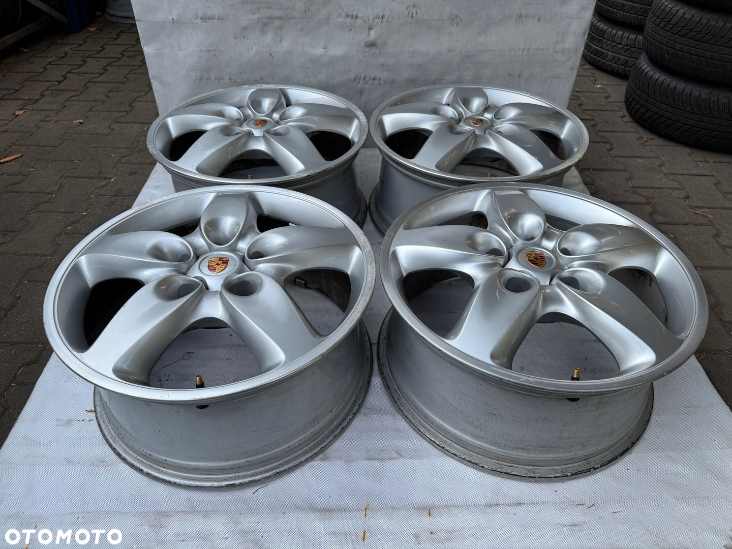 Felgi Porsche 5x130 8J 18" ET57 756 - 2