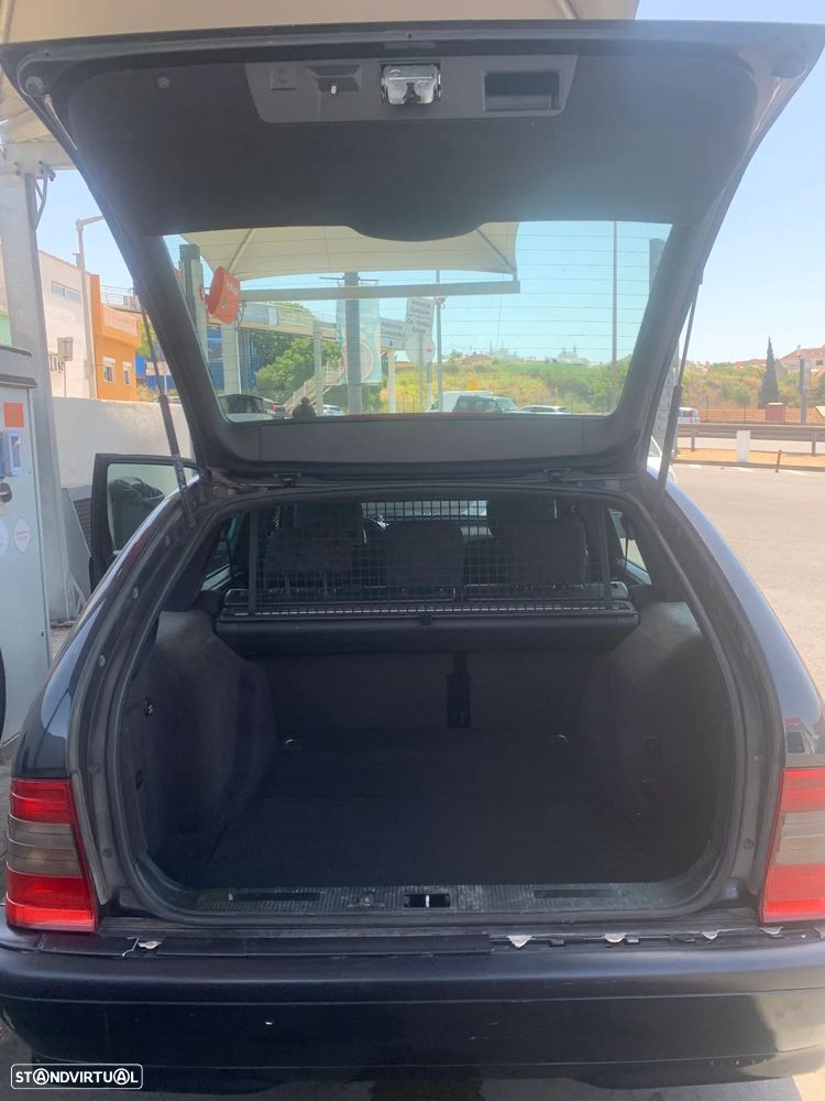 Mercedes-Benz C 180 Classic - 7