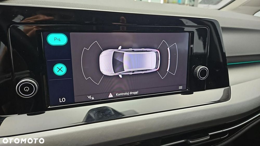 Volkswagen Golf - 24