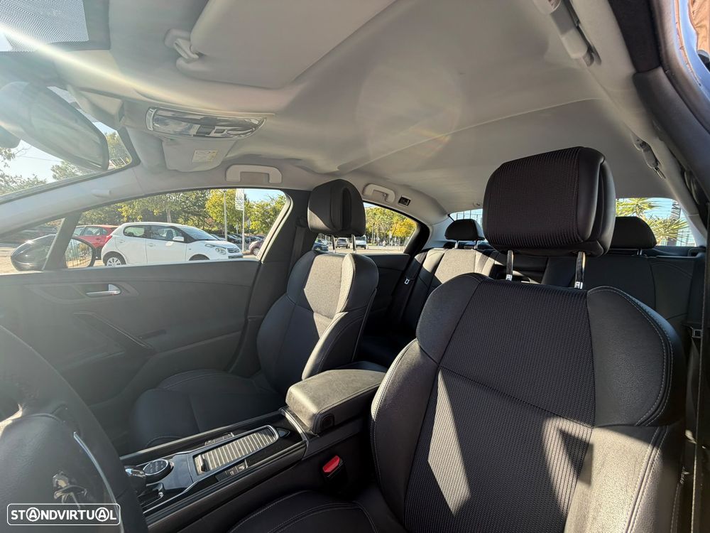 Peugeot 508 2.0 HDi Hybrid4 2-Tronic J18 - 29