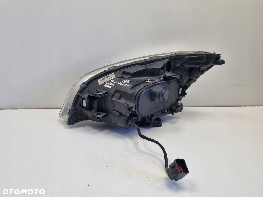 LAMPA PRAWA Volvo S60 II V60 10-13r PRZEDNIA PRAWY PRZÓD xenon 31299991 - 7