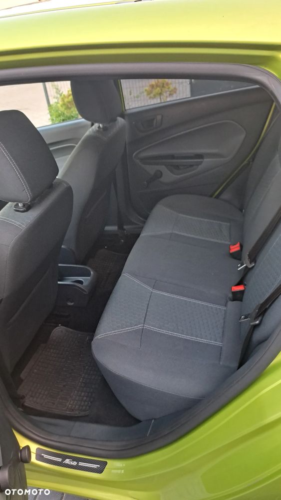 Ford Fiesta - 22