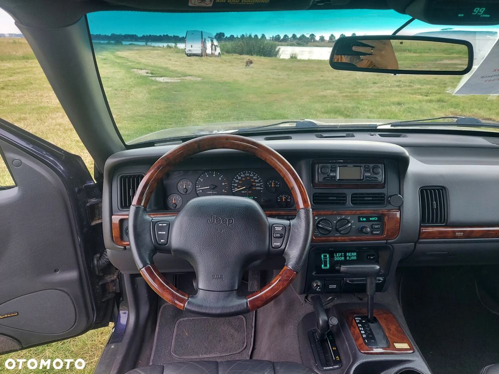 Jeep Grand Cherokee - 8