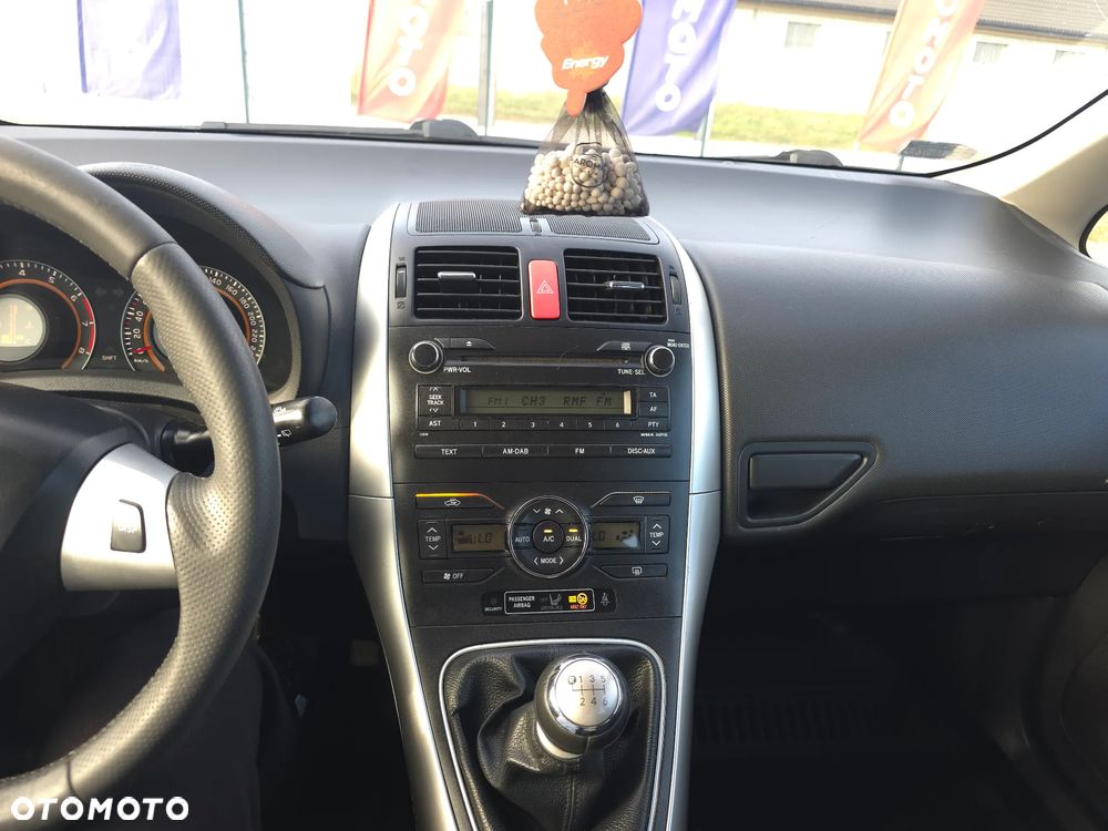 Toyota Auris 1.33 VVT-i Edition - 25