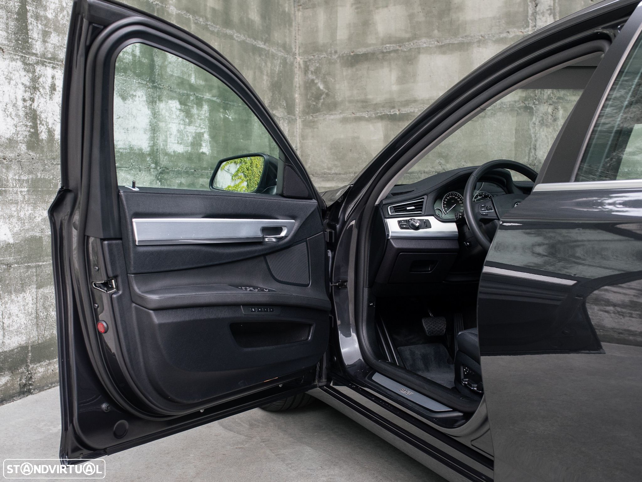 BMW 750 Li xDrive - 32