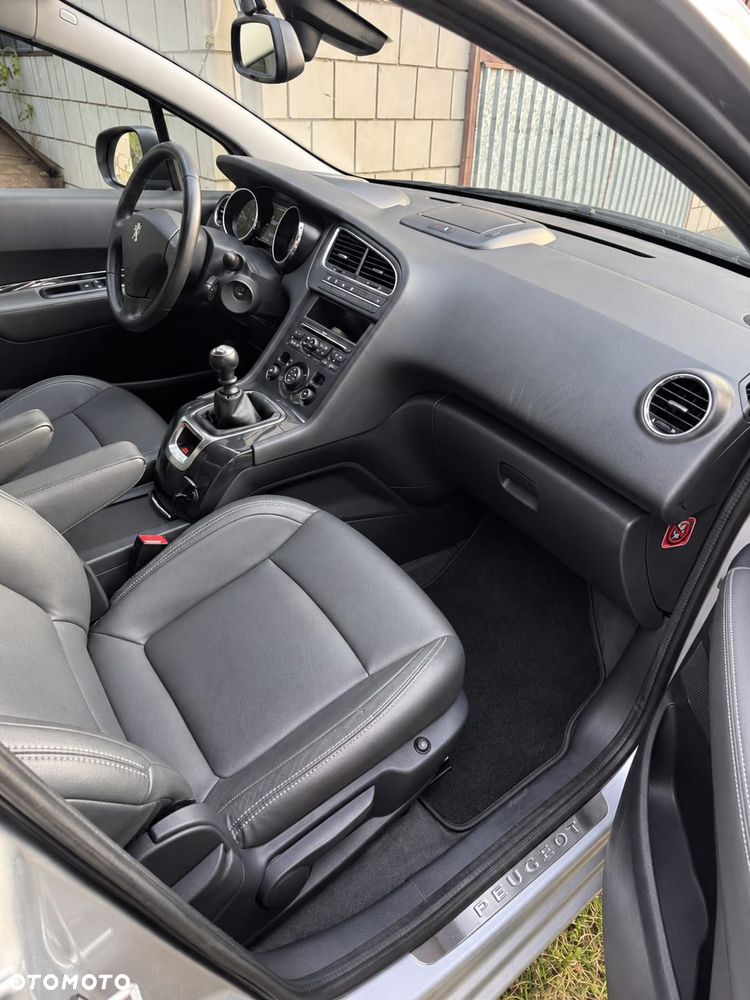 Peugeot 5008 1.6 THP Family - 7