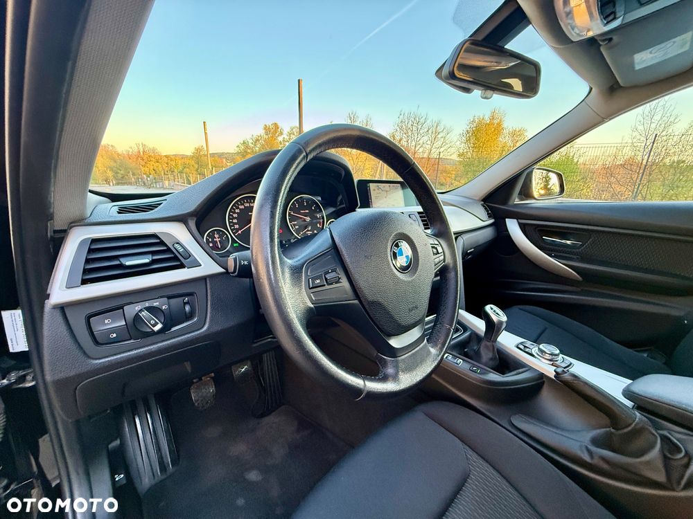 BMW Seria 3 316d - 16