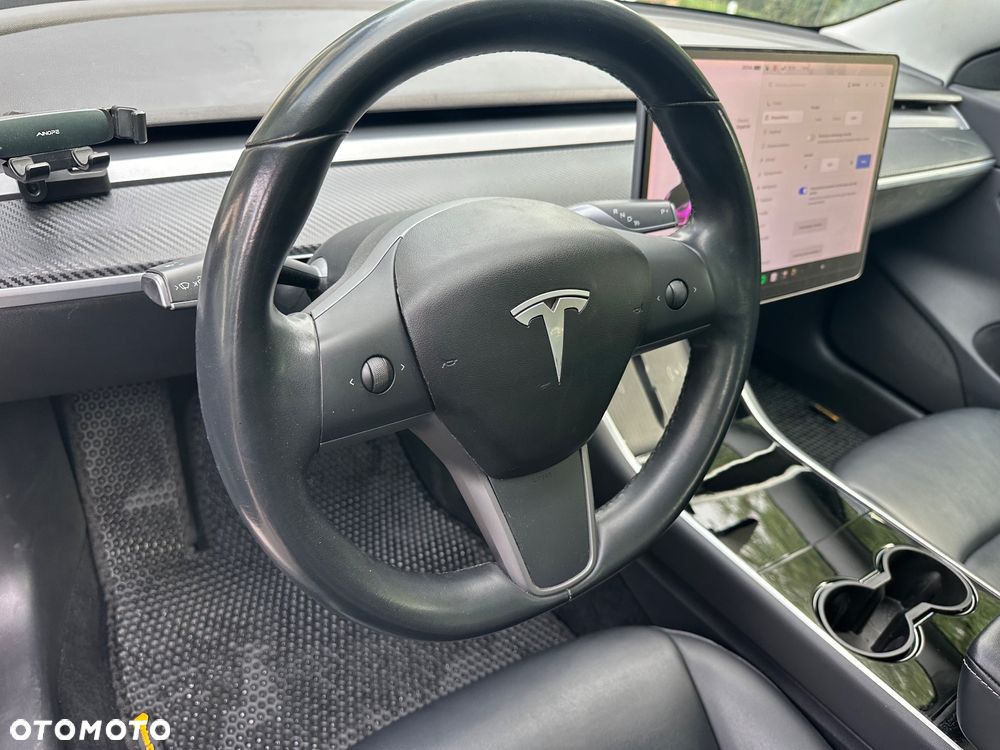 Tesla Model 3 - 34
