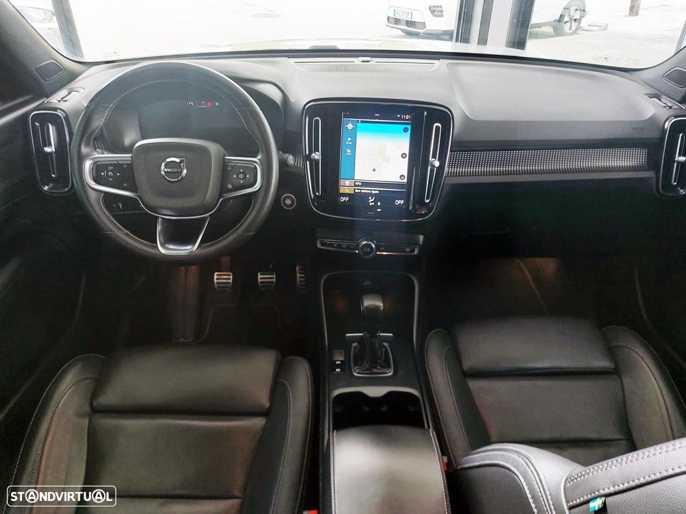 Volvo XC 40 1.5 T2 Momentum Plus - 13