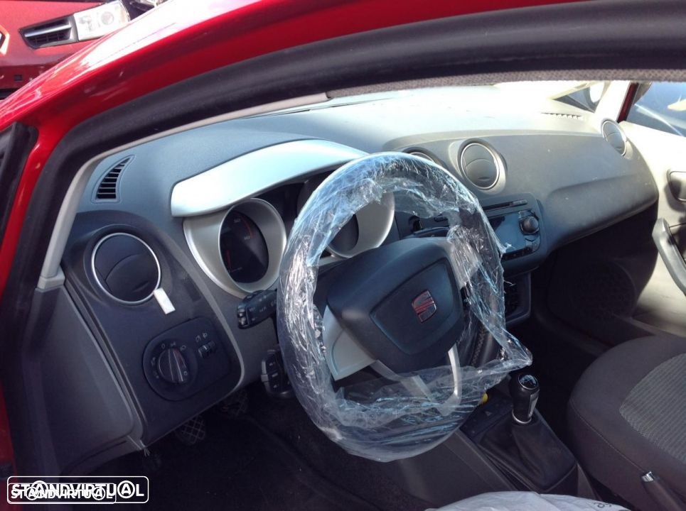 Seat Ibiza 2010 para peças - 3