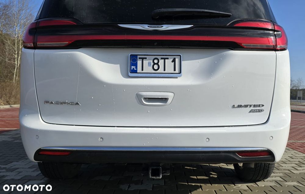 Chrysler Pacifica - 11