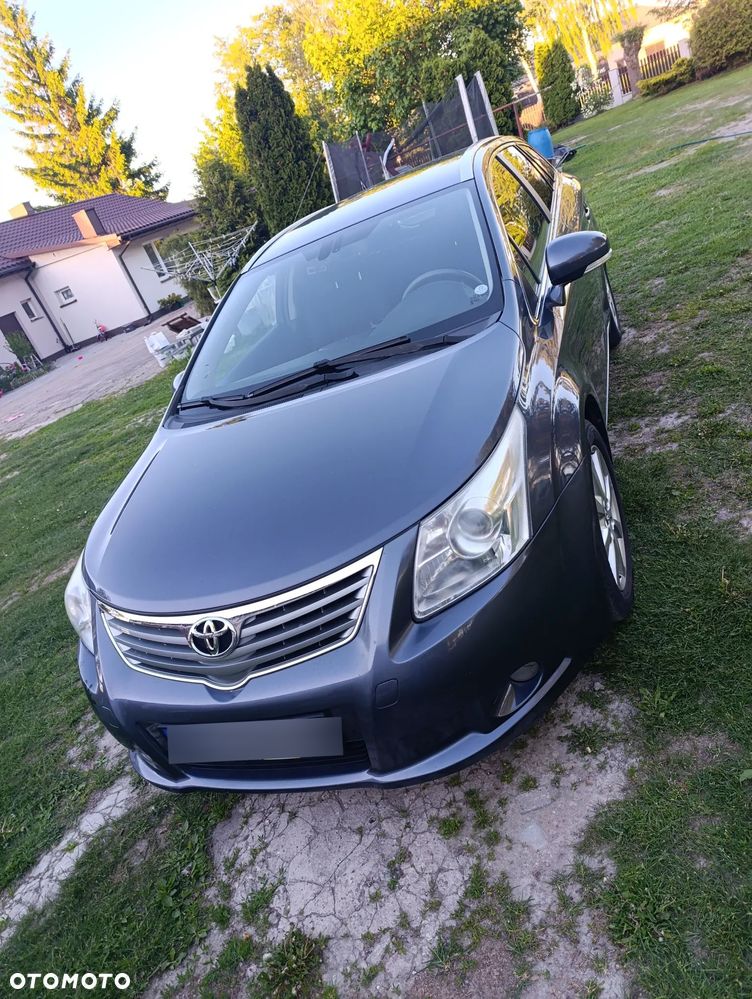 Toyota Avensis 2.2 D-4D Sol - 10