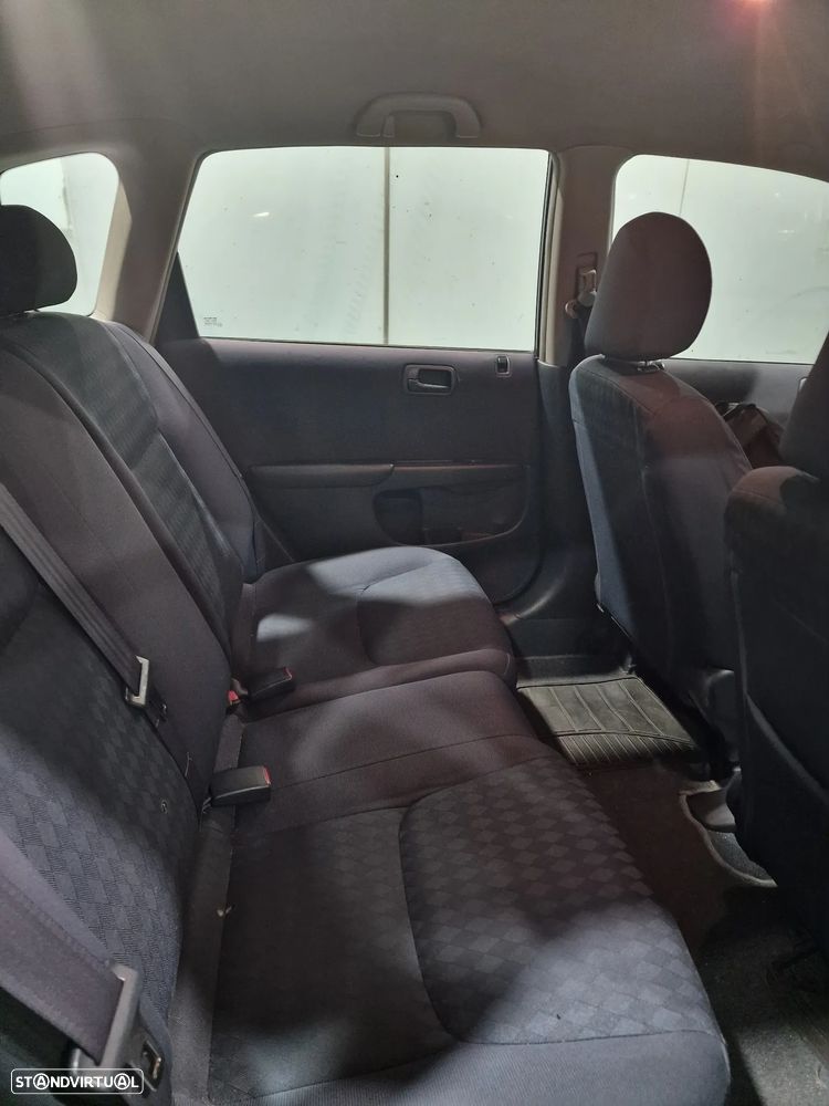 Honda Civic 1.6i ES - 8