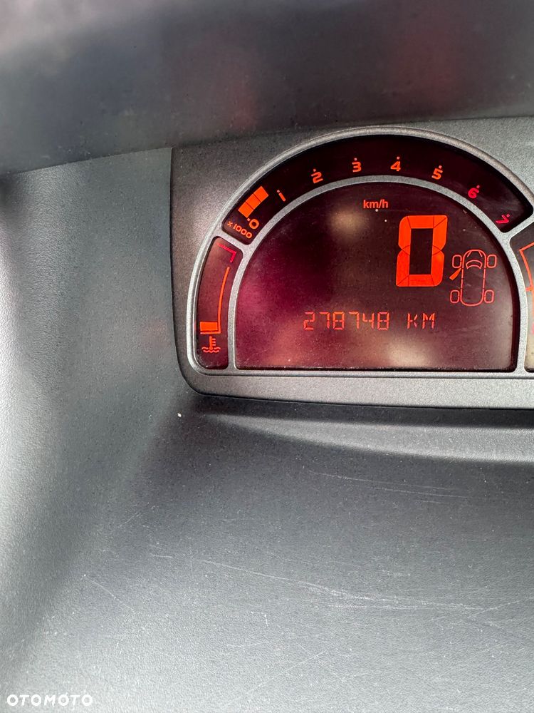 Renault Modus 1.6 16V Privilege - 8