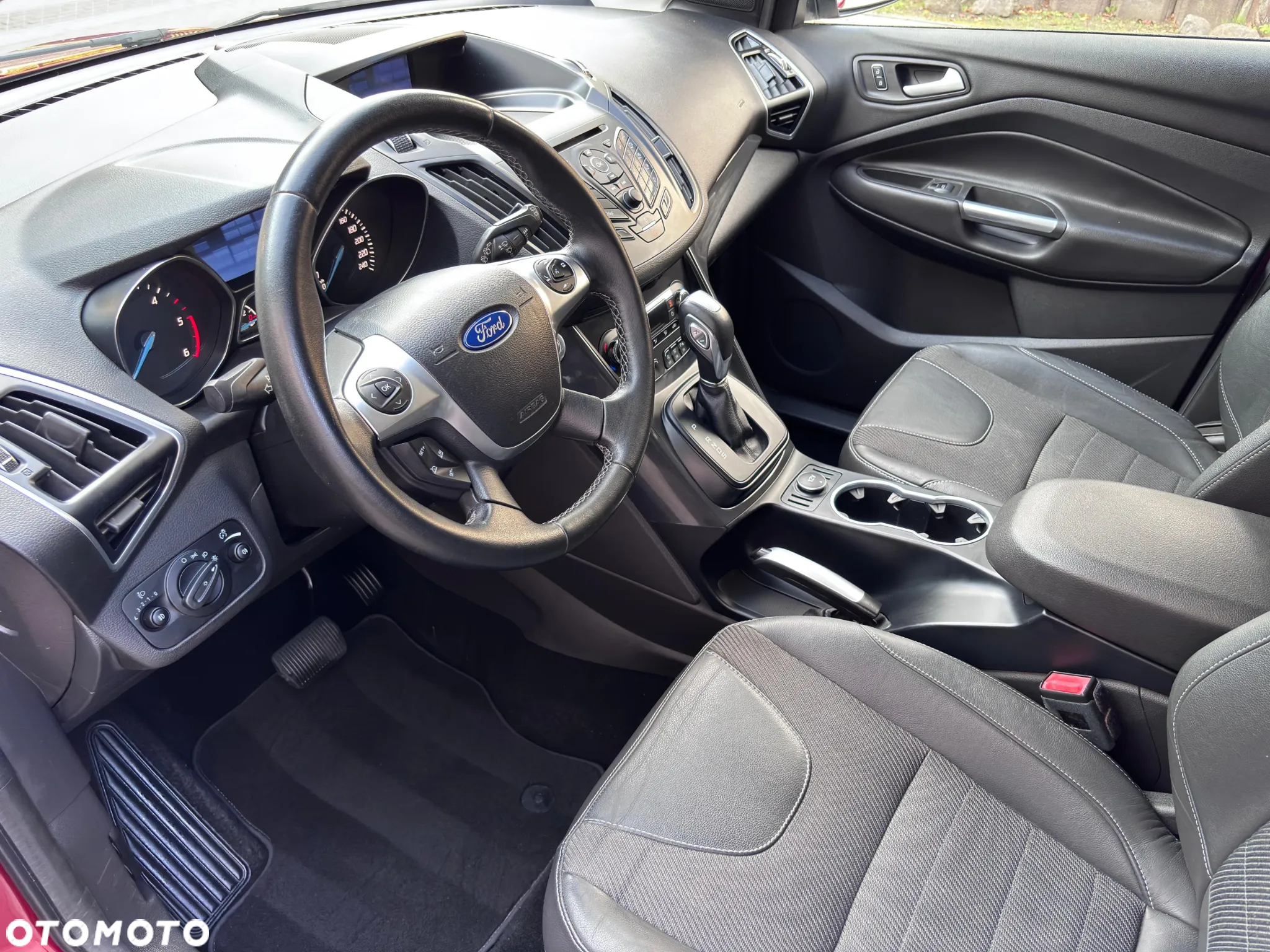 Ford Kuga - 34