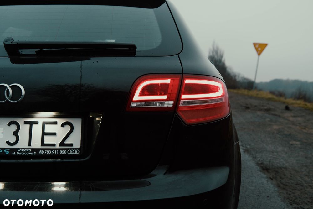 Audi A3 Sportback 1.4 TFSI S line Sportpaket (plus) - 31