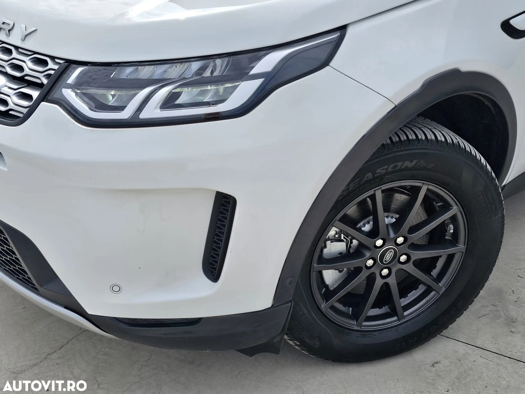 Land Rover Discovery Sport 2.0 D200 MHEV Urban Edition - 14