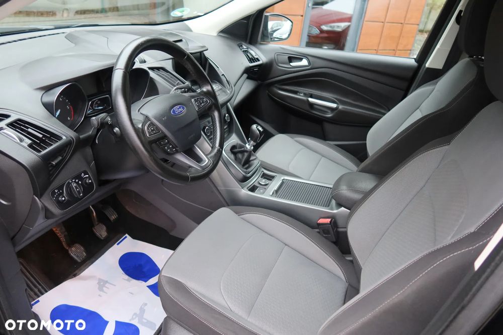 Ford Kuga 2.0 TDCi 2x4 Titanium - 17