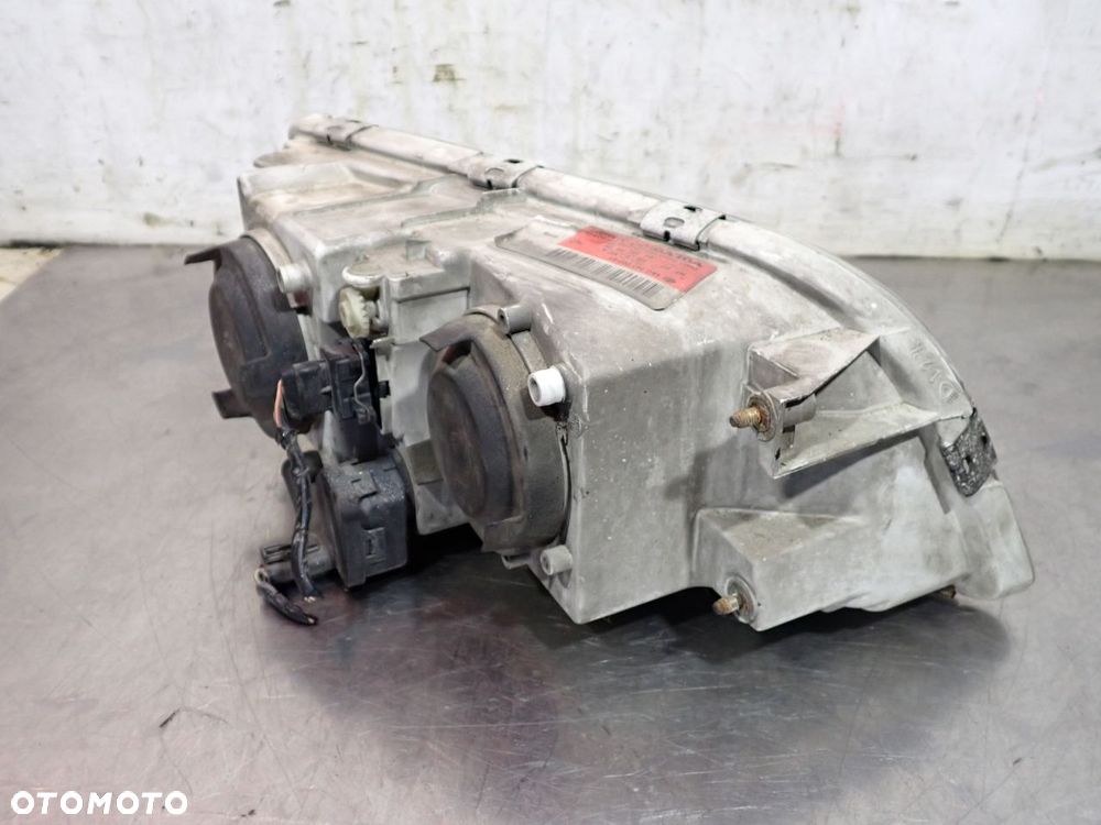 LAMPA LEWA PRZEDNIA VOLVO S40 I 1.9 30899878 - 3