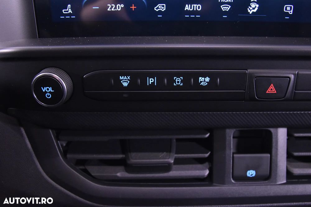 Ford Transit Custom Van - 15