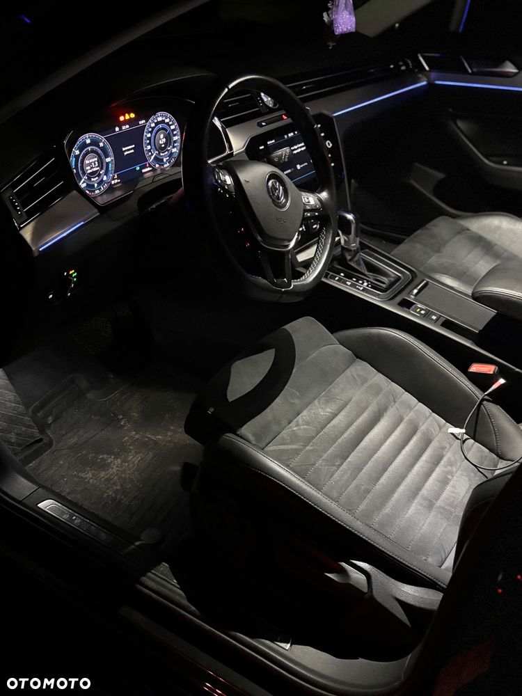 Volkswagen Passat - 20