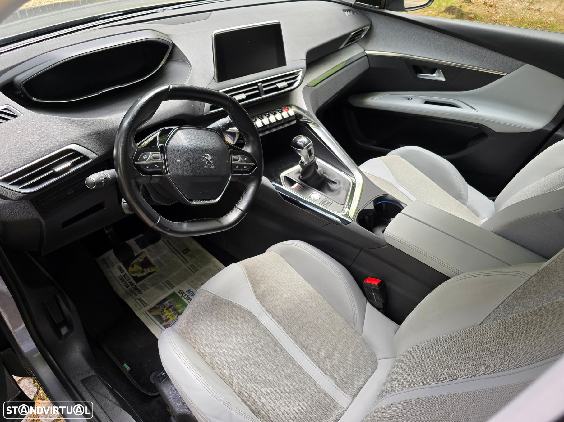 Peugeot 3008 1.2 PureTech Allure - 24