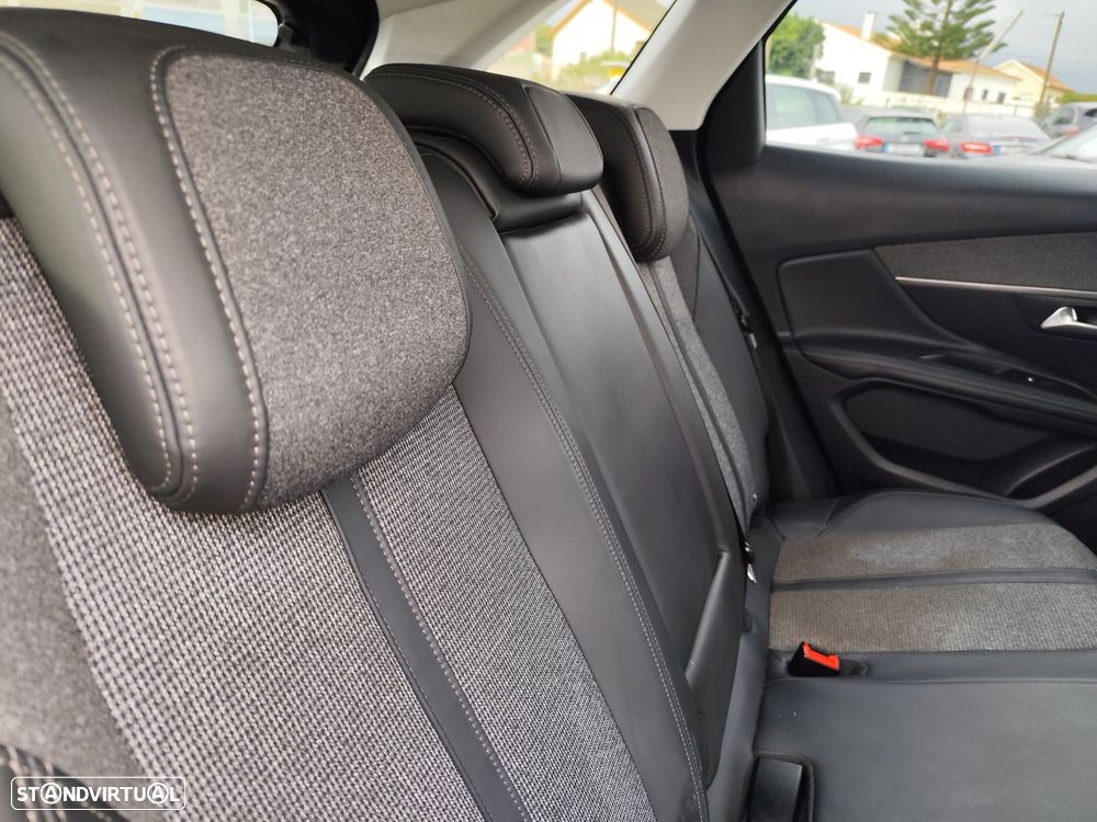 Peugeot 3008 1.6 BlueHDi Allure - 25