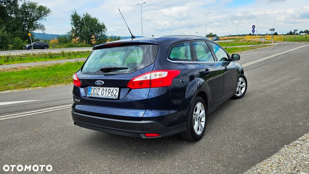 Ford Focus 1.6 TI-VCT Champions Edition - 4